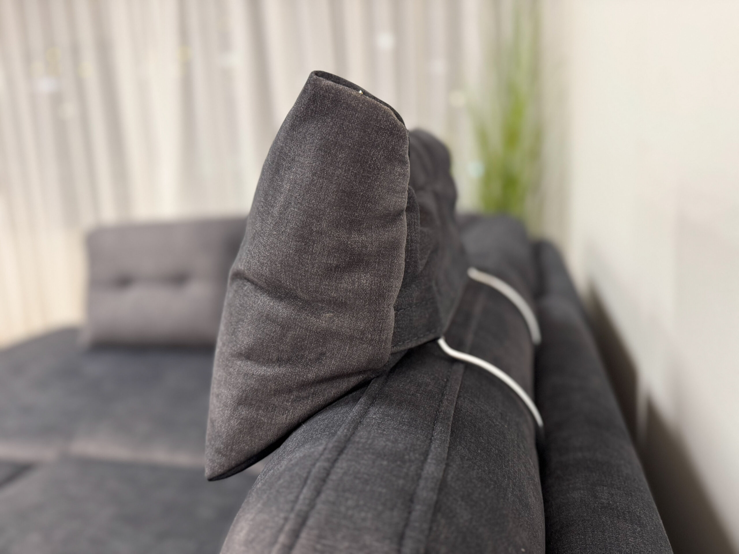 Diivanvoodi Santiago - Image 9