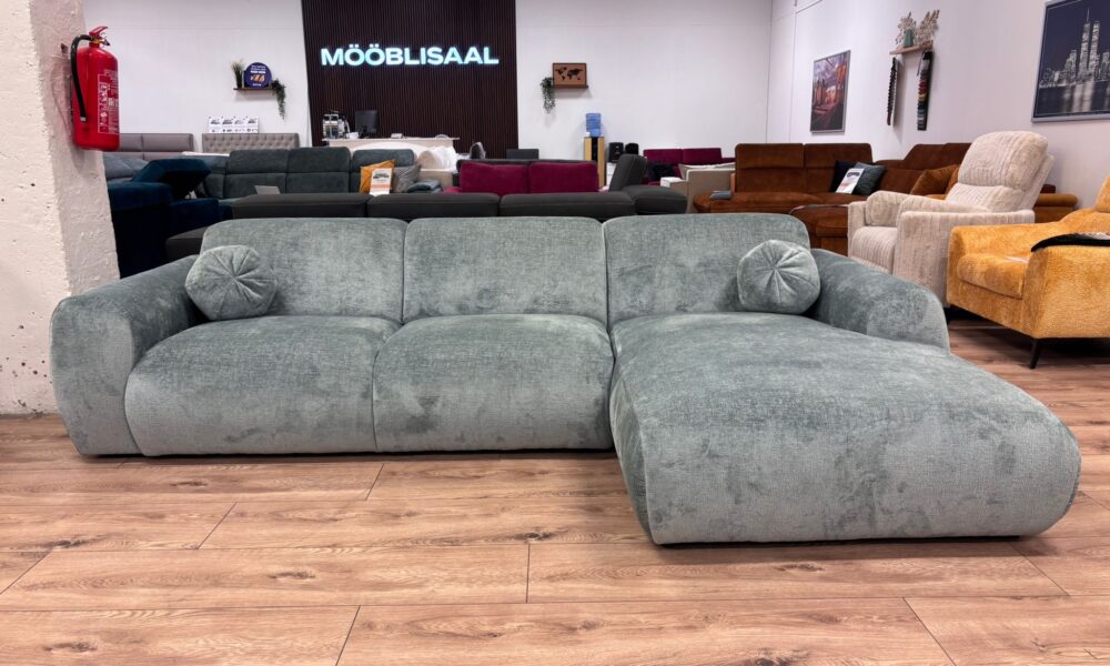 Nurgadiivan Cloudy parem nurk