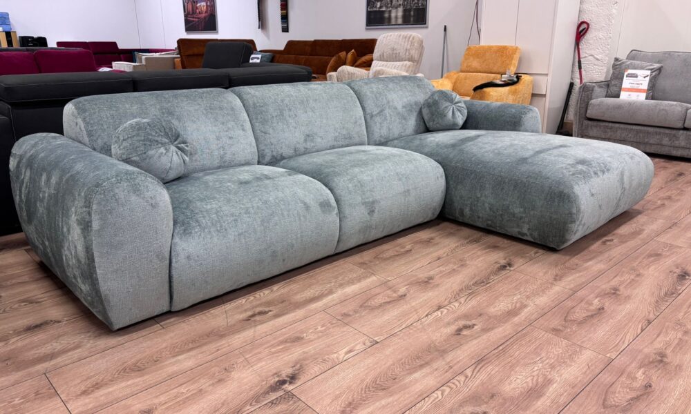 Alternative view of Nurgadiivan Cloudy parem nurk